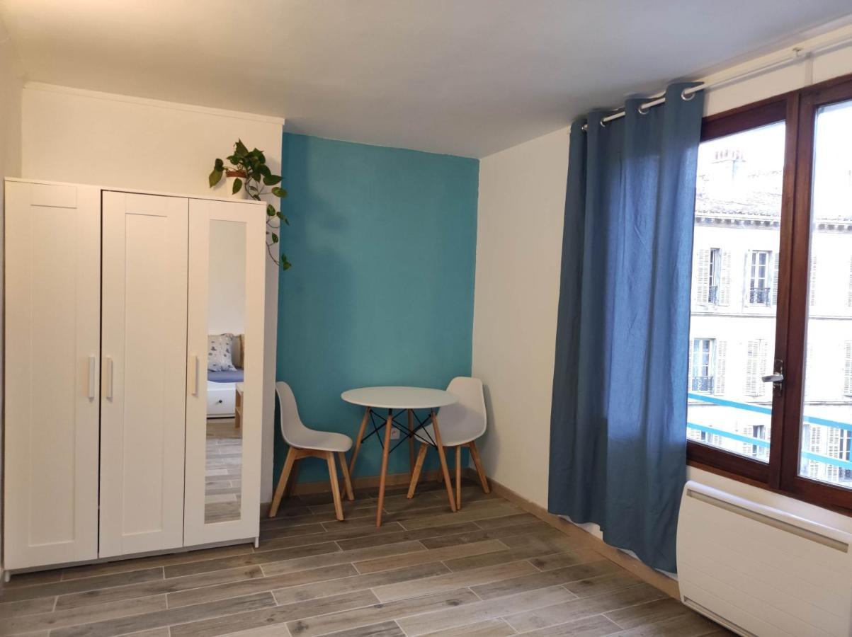 Studio Bleu En Face De La Gare 10Mn Au Vieux Port Lägenhet Marseille Exteriör bild